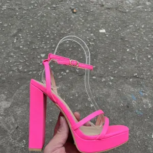 2024 Summer New Arrival – European & American Inspired High Heel Sandals for Women, Korean Style Chunky Heel with Square Toe, Waterproof Platform Outdoor Shoes
