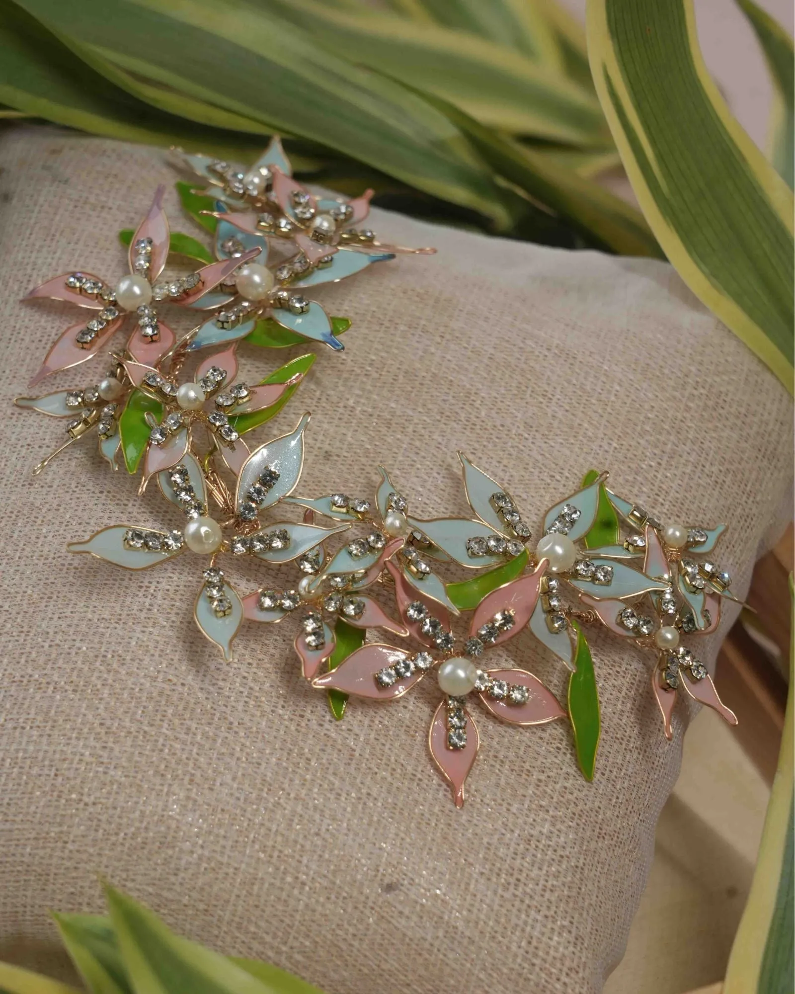 Camilla Hairbrooch