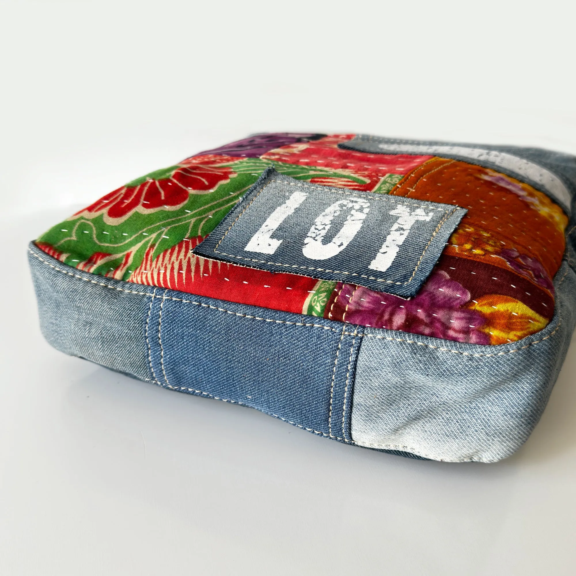 Daisy Patchwork Chic Crossbody Bag