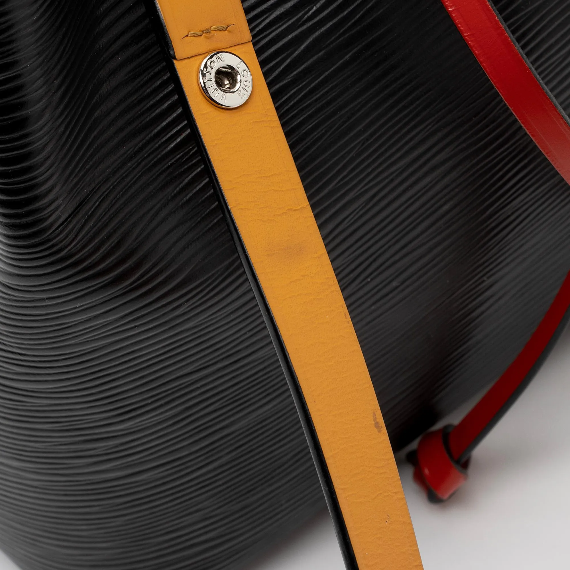 Louis Vuitton Epi Leather Neonoe BB Shoulder Bag (SHF-dfoRYI)