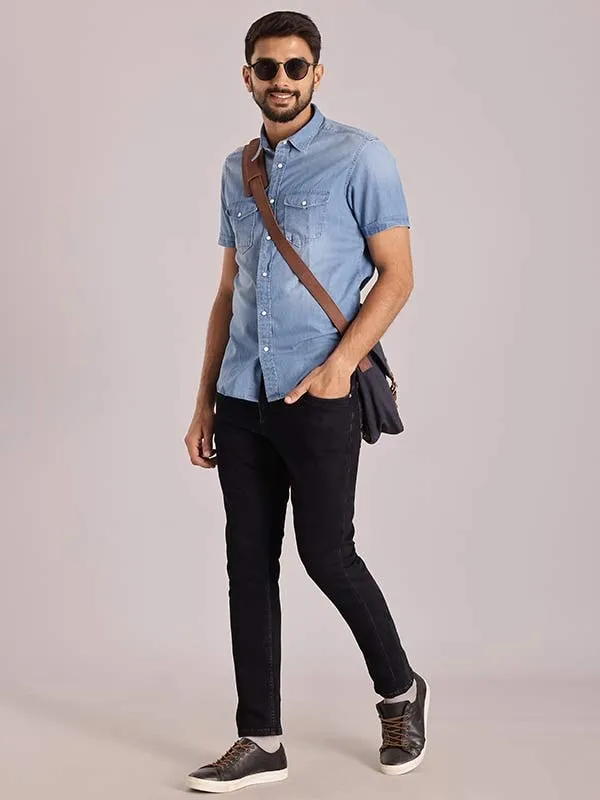 Men Solid Half Sleeve Cotton Shirt