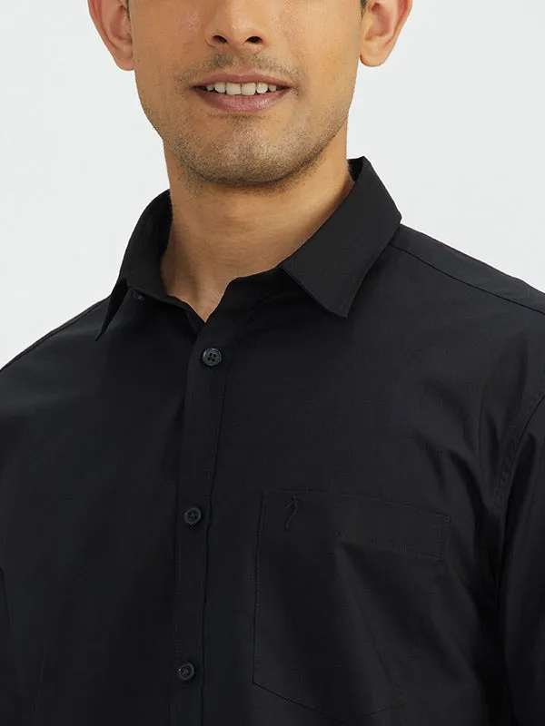 Men Solid Half Sleeve Cotton Stretch Shirt