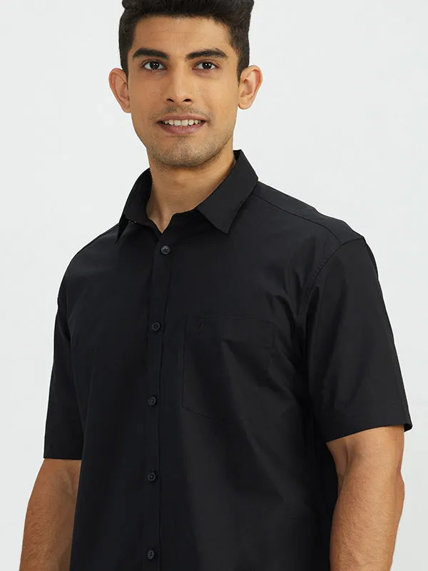 Men Solid Half Sleeve Cotton Stretch Shirt