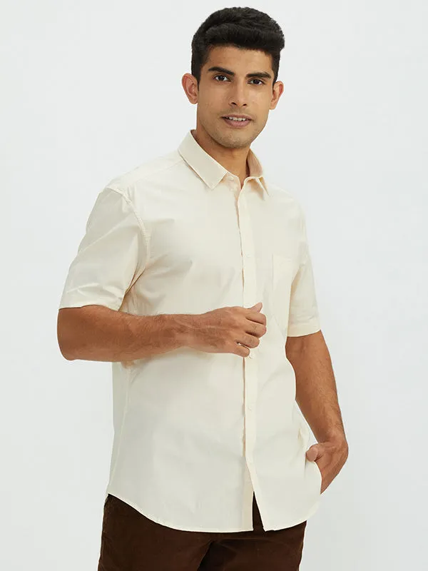 Men Solid Half Sleeve Cotton Stretch Shirt