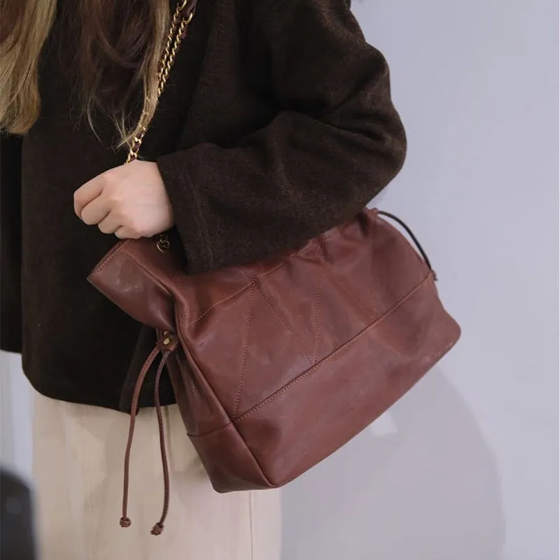 Stylish Vegetable-Tanned Leather Drawstring Shoulder Bag