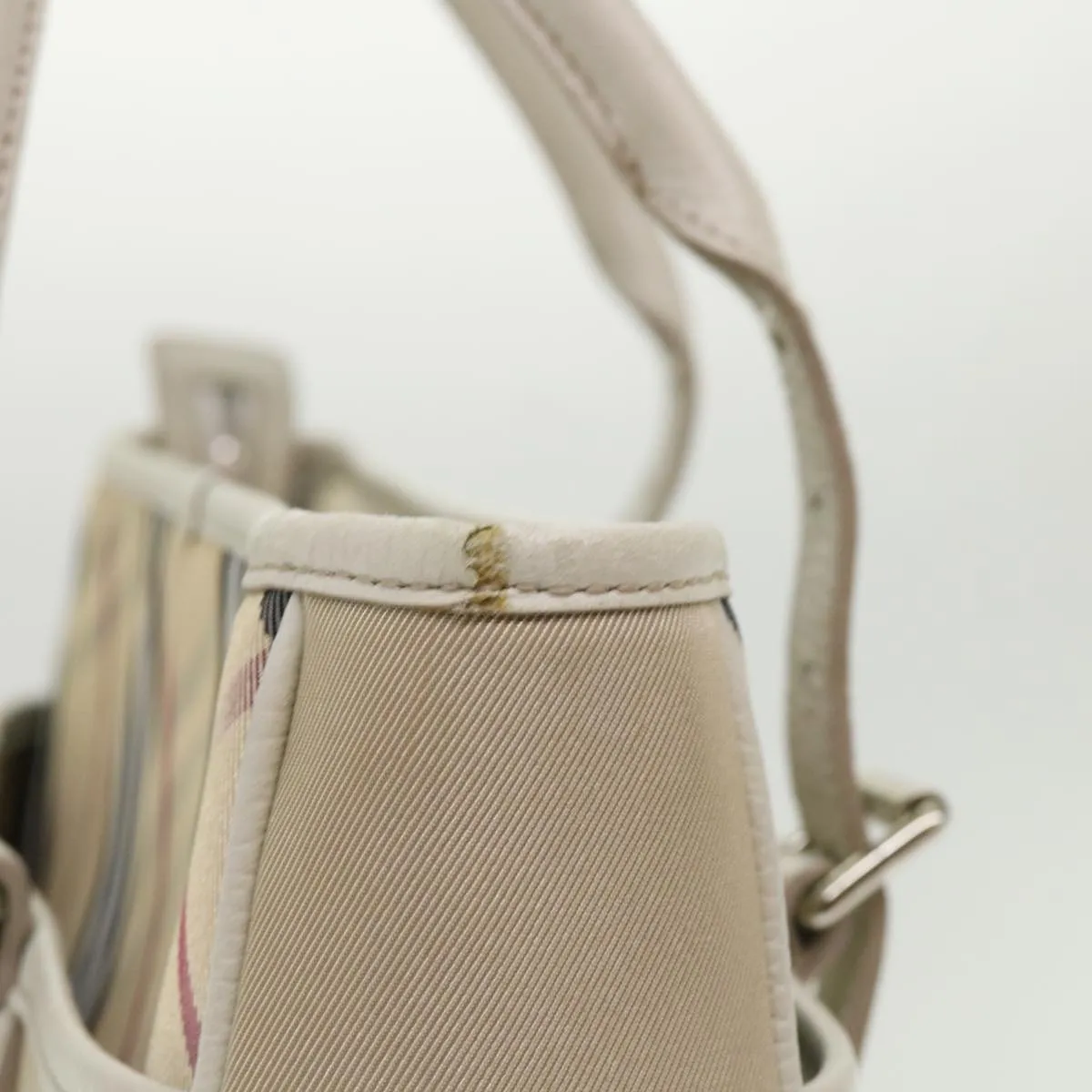 Trendy Inspired Burberry Nova Check Shoulder Bag Nylon Leather Beige Auth Am4592
