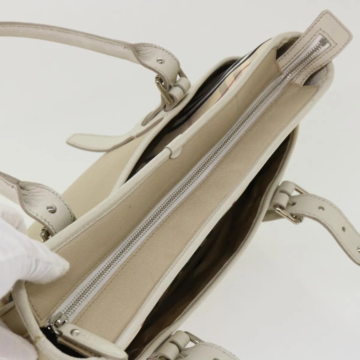 Trendy Inspired Burberry Nova Check Shoulder Bag Nylon Leather Beige Auth Am4592