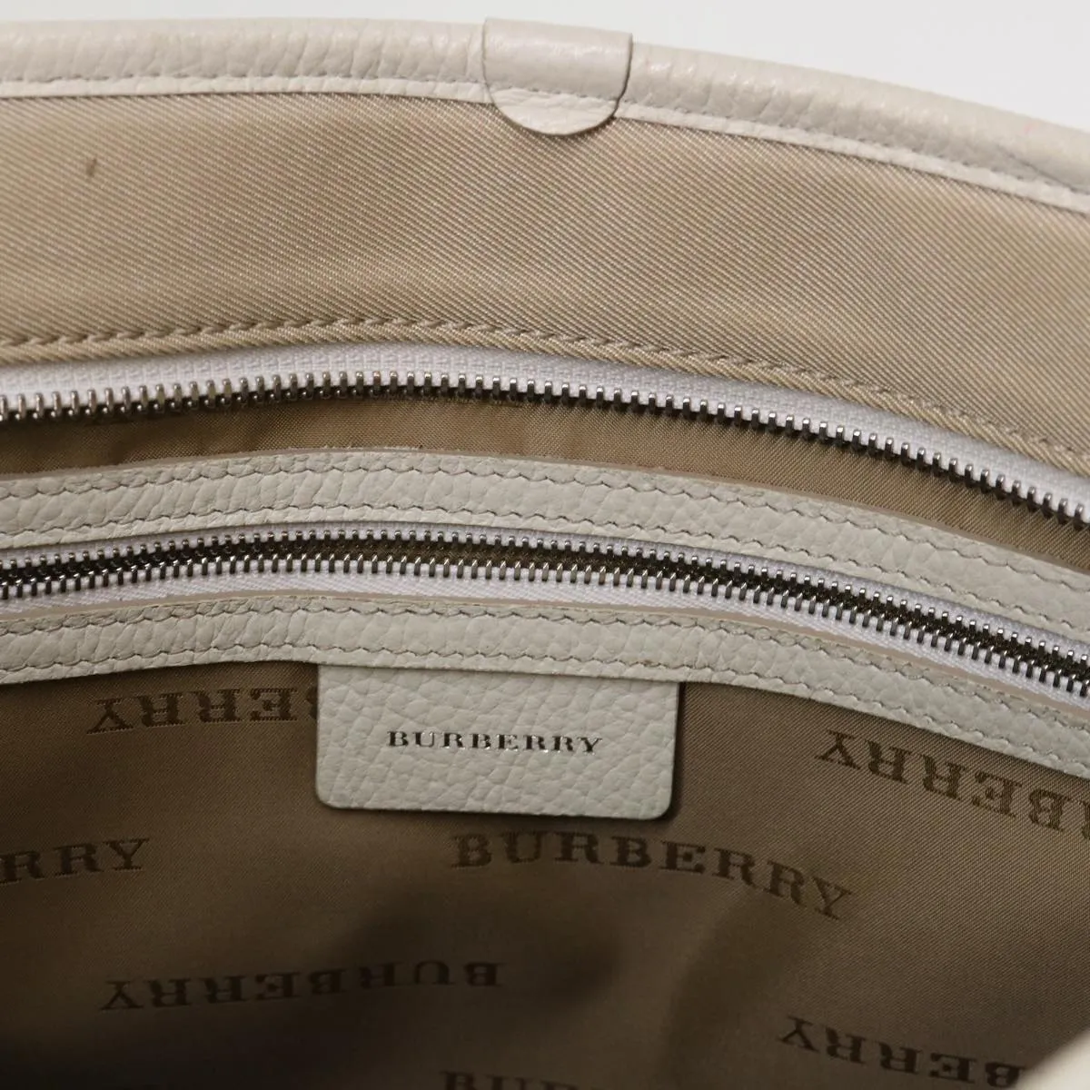 Trendy Inspired Burberry Nova Check Shoulder Bag Nylon Leather Beige Auth Am4592