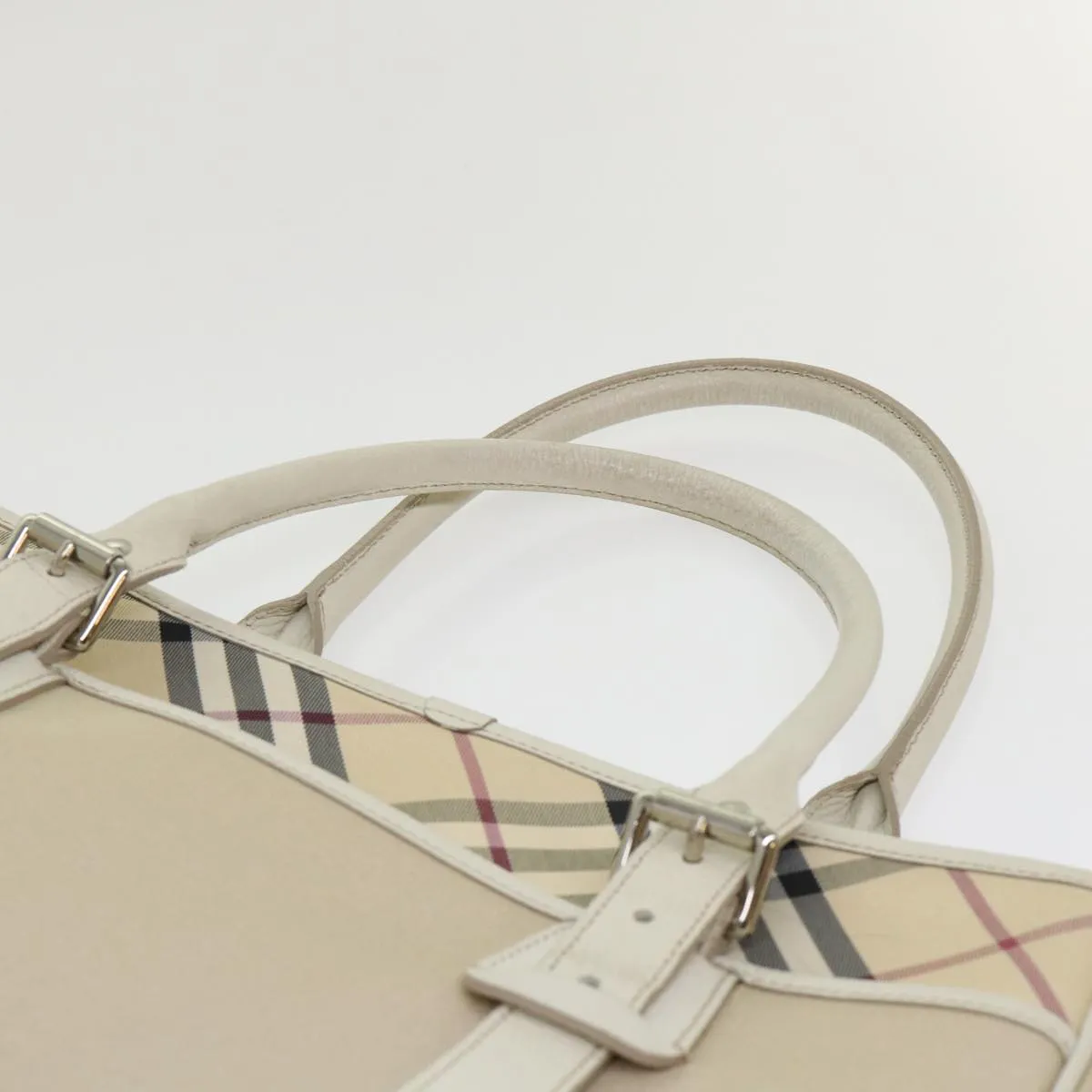 Trendy Inspired Burberry Nova Check Shoulder Bag Nylon Leather Beige Auth Am4592