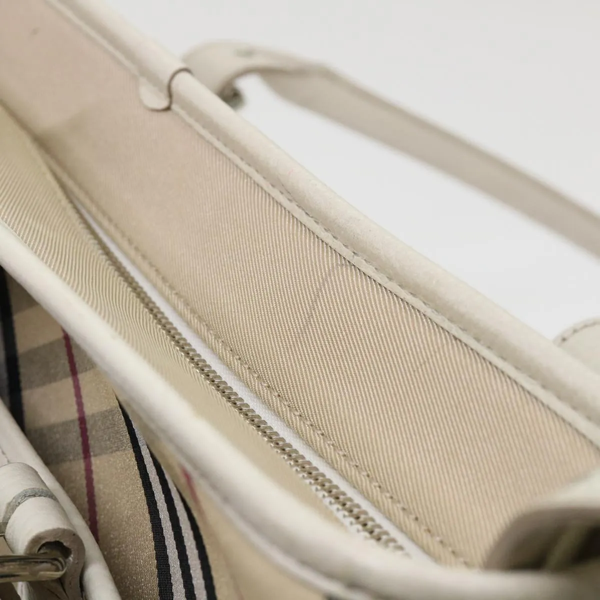 Trendy Inspired Burberry Nova Check Shoulder Bag Nylon Leather Beige Auth Am4592
