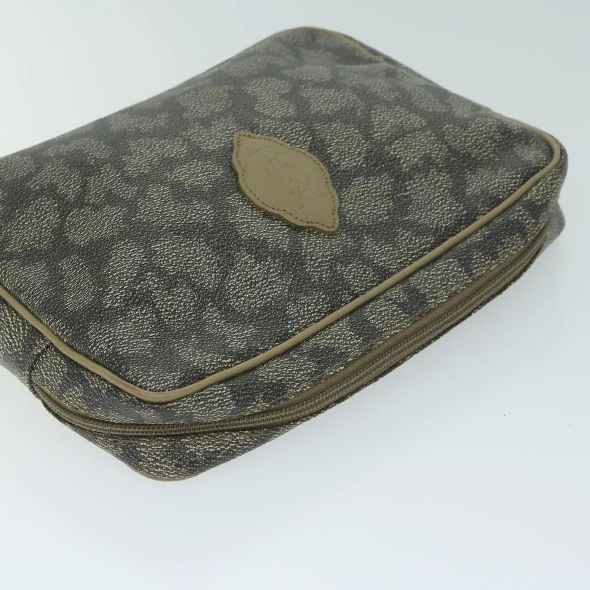 Trendy Inspired BurberryssTrendy Inspired  Saint Laurent Clutch Bag Pvc Leather 3set Black Beige Auth 63887