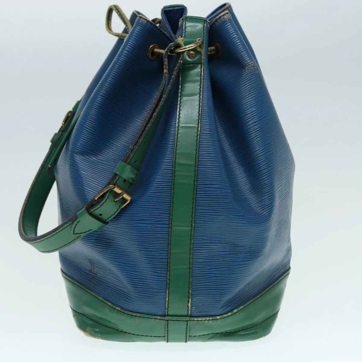 Trendy Inspired Louis Vuitton Epi Noe Shoulder Bag Bicolor Green Blue M44044 Lv Auth 87792