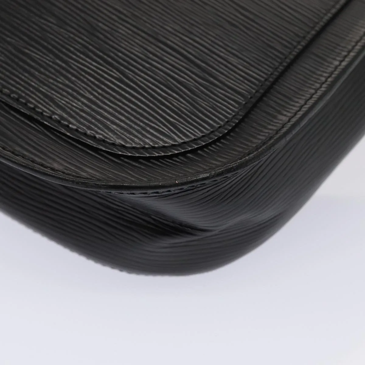 Trendy Inspired Louis Vuitton Epi Saint Cloud Gm Shoulder Bag Black Noir M52192 Lv Auth Yk14369