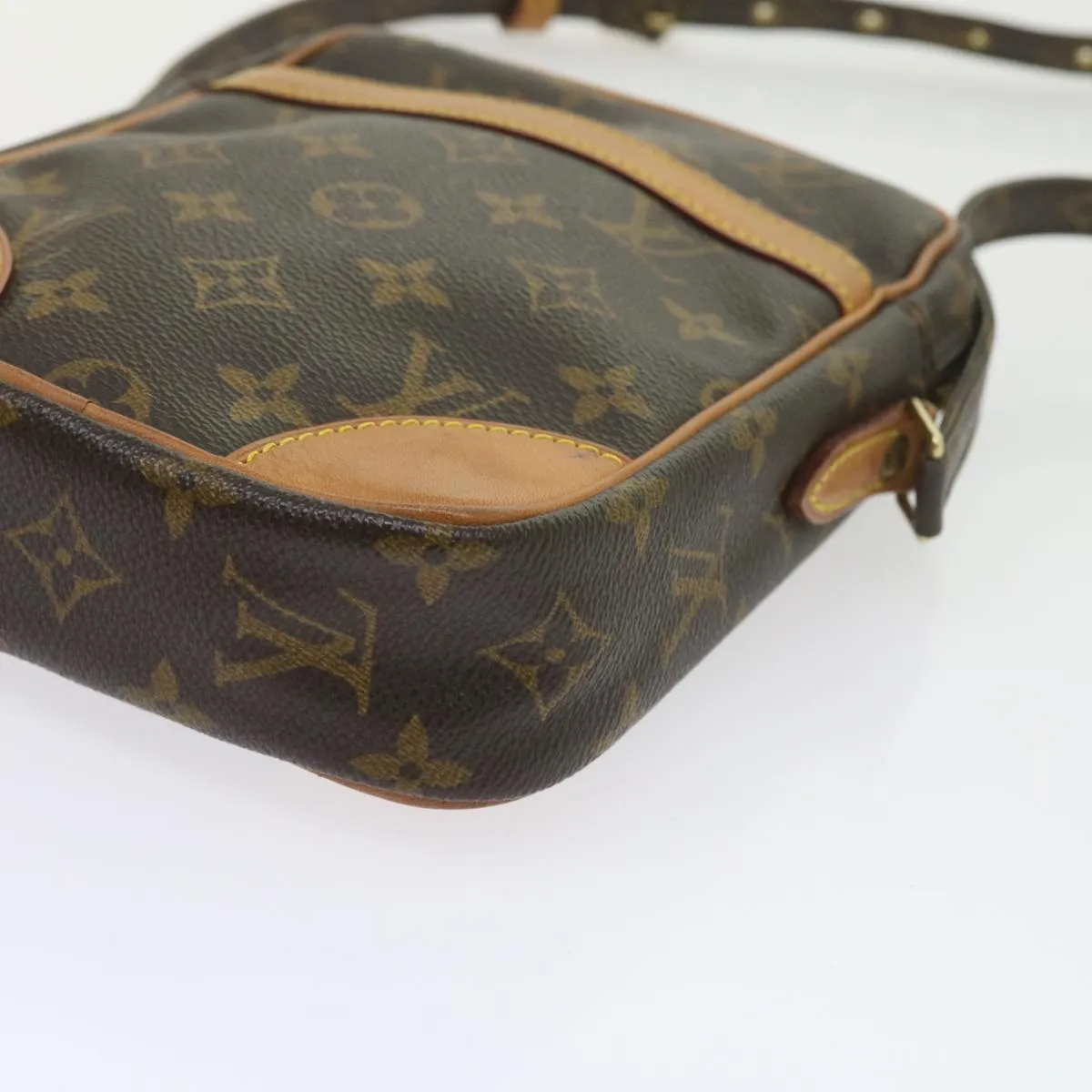 Trendy Inspired Louis Vuitton Monogram Danube Shoulder Bag M45266 Lv Auth Am5186