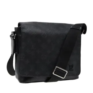 Trendy Inspired Louis Vuitton Monogram Eclipse District Pm Shoulder Bag M45272 Lv Auth Bs17527