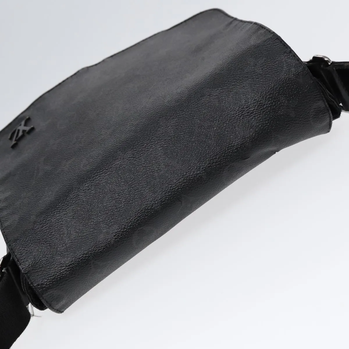 Trendy Inspired Louis Vuitton Monogram Eclipse District Pm Shoulder Bag M45272 Lv Auth Bs17527
