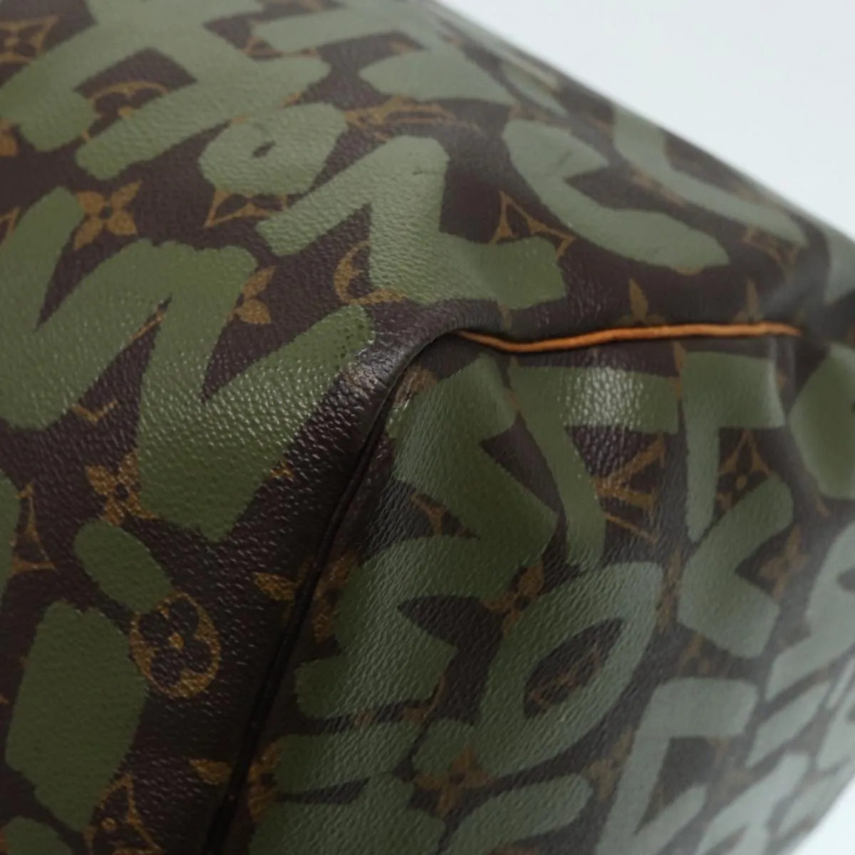 Trendy Inspired Louis Vuitton Monogram Graffiti Keepall 50 Boston Bag Khaki M92196 Auth 85405
