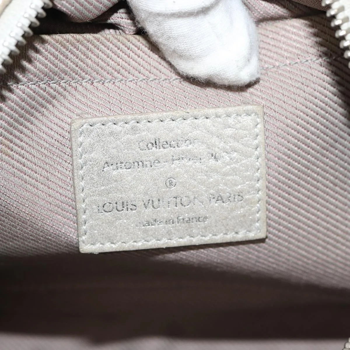 Trendy Inspired Louis Vuitton Monogram Shimmer Comet Shoulder Bag Silver M95818 Lv Auth 87612