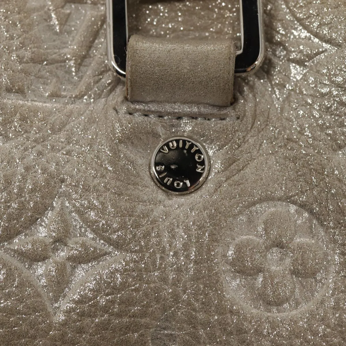 Trendy Inspired Louis Vuitton Monogram Shimmer Comet Shoulder Bag Silver M95818 Lv Auth 87612