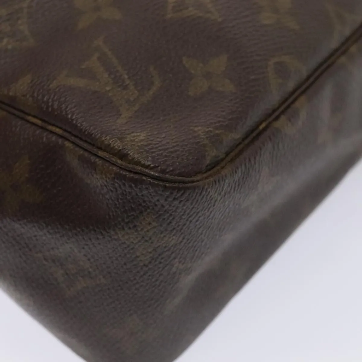 Trendy Inspired Louis Vuitton Monogram Trousse Toilette 28 Clutch Bag M47522 Lv Auth Ki4842