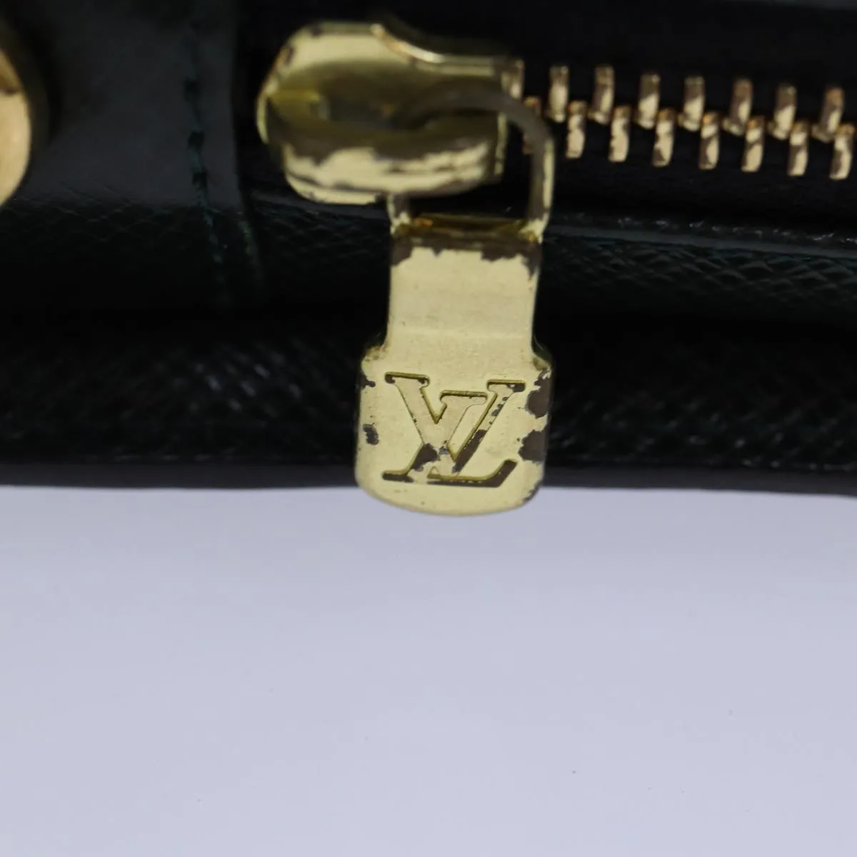 Trendy Inspired Louis Vuitton Taiga Baikal Clutch Bag Epicea M30184 Lv Auth Th5231